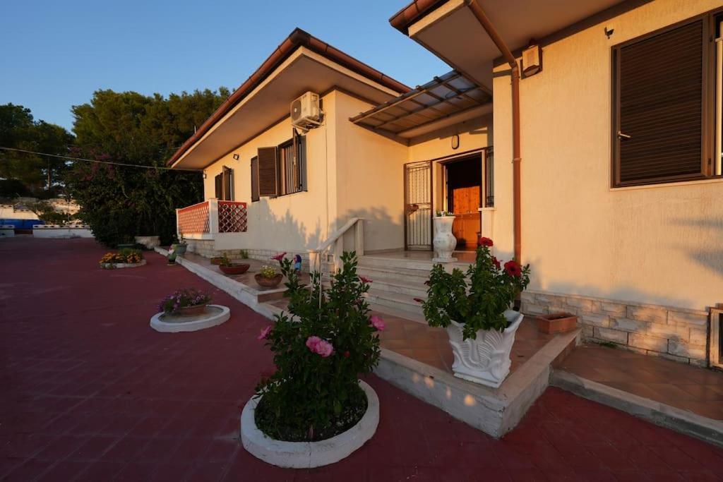 Villa Ada Leporano Luaran gambar